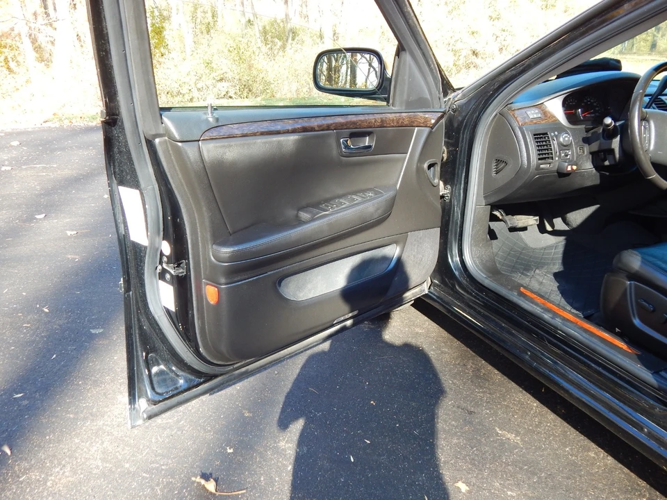 2011 Cadillac DTS - Image 12 of 21