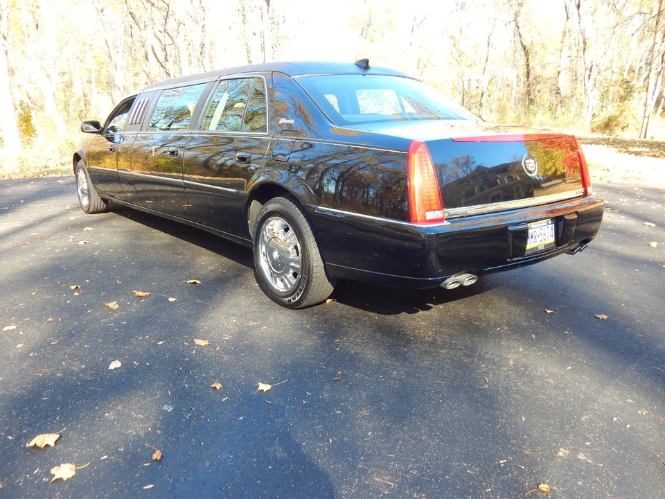 2011 Cadillac DTS - Image 4 of 21