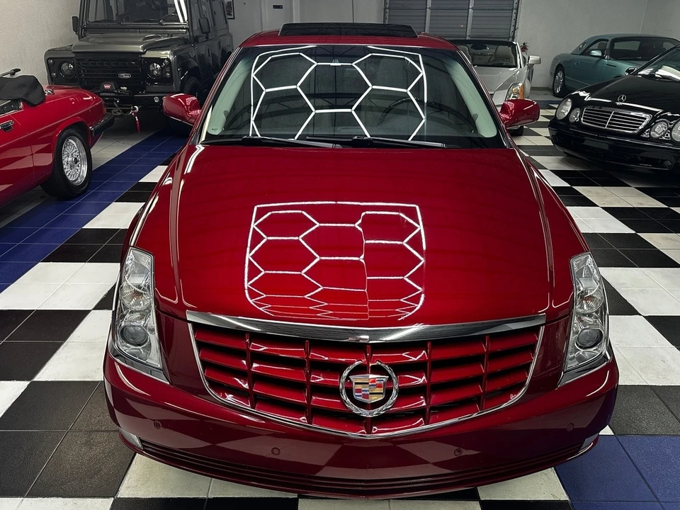 2011 Cadillac DTS - Image 4 of 31