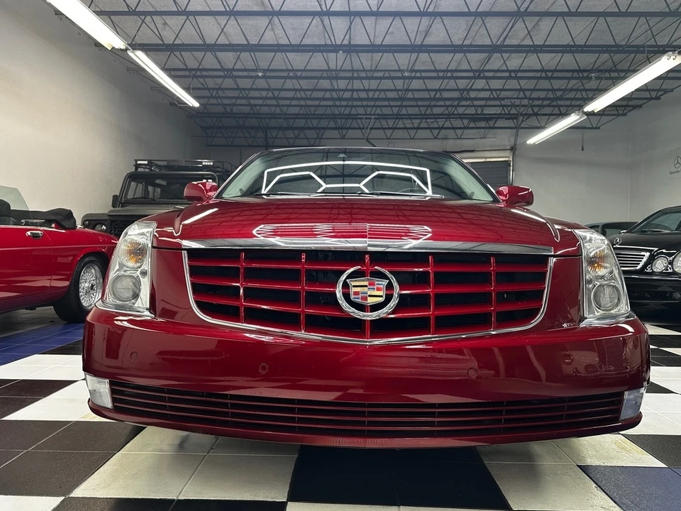 2011 Cadillac DTS - Image 6 of 31