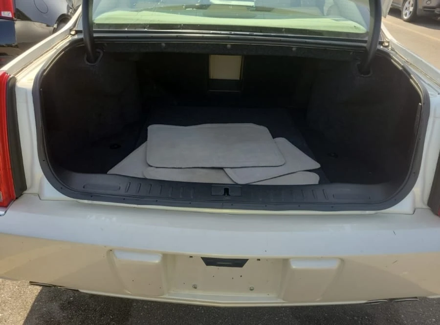 2011 Cadillac DTS - Image 13 of 13