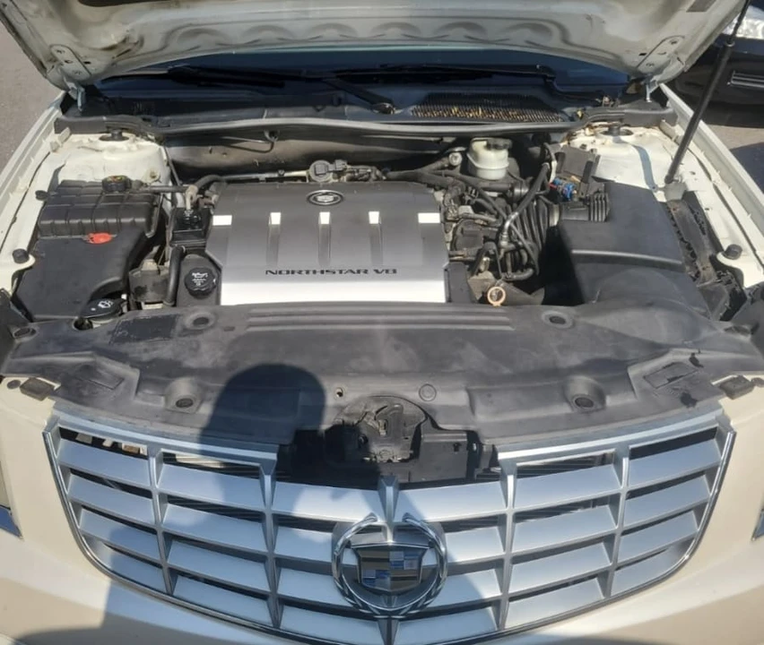 2011 Cadillac DTS - Image 12 of 13