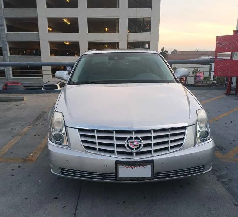 2011 Cadillac DTS - Image 11 of 14