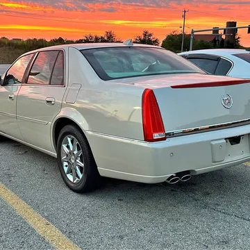 2011 Cadillac DTS Sedan 4D
