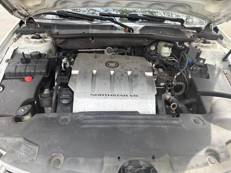 2011 Cadillac DTS - Image 2 of 5