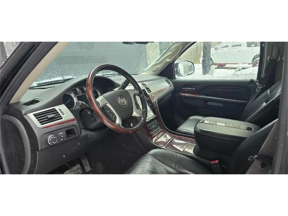 2011 Cadillac Escalade & EXT 3rd Gen - Image 3 of 7