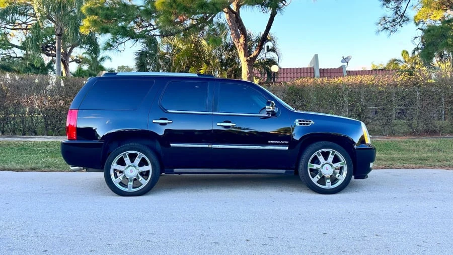 2011 Cadillac Escalade & EXT 3rd Gen - Image 7 of 8
