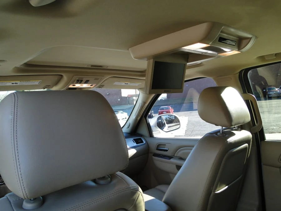 2011 Cadillac Escalade & EXT 3rd Gen - Image 3 of 6