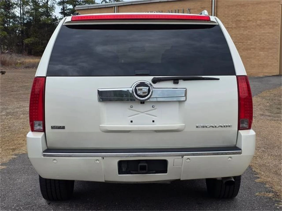 2011 Cadillac Escalade & EXT 3rd Gen - Image 9 of 31