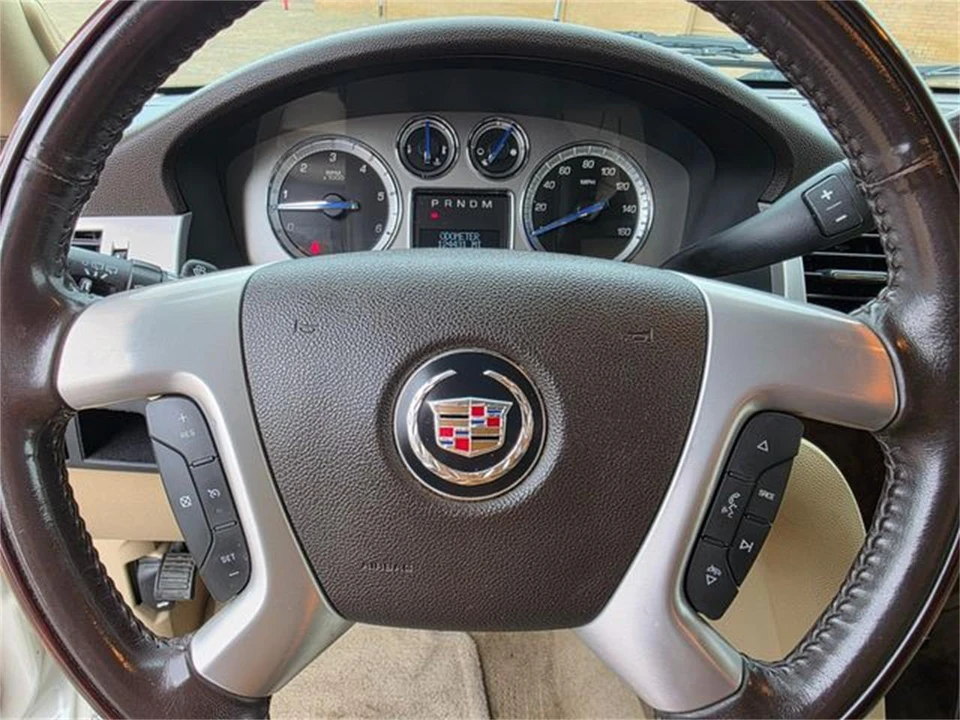 2011 Cadillac Escalade & EXT 3rd Gen - Image 18 of 31