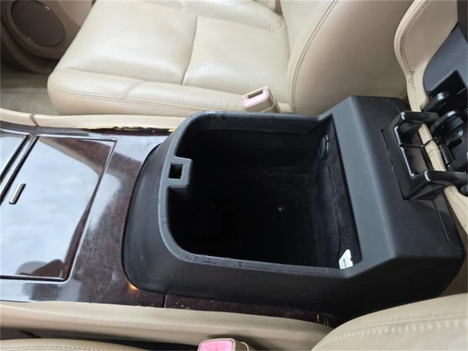 2011 Cadillac Escalade & EXT 3rd Gen - Image 30 of 31