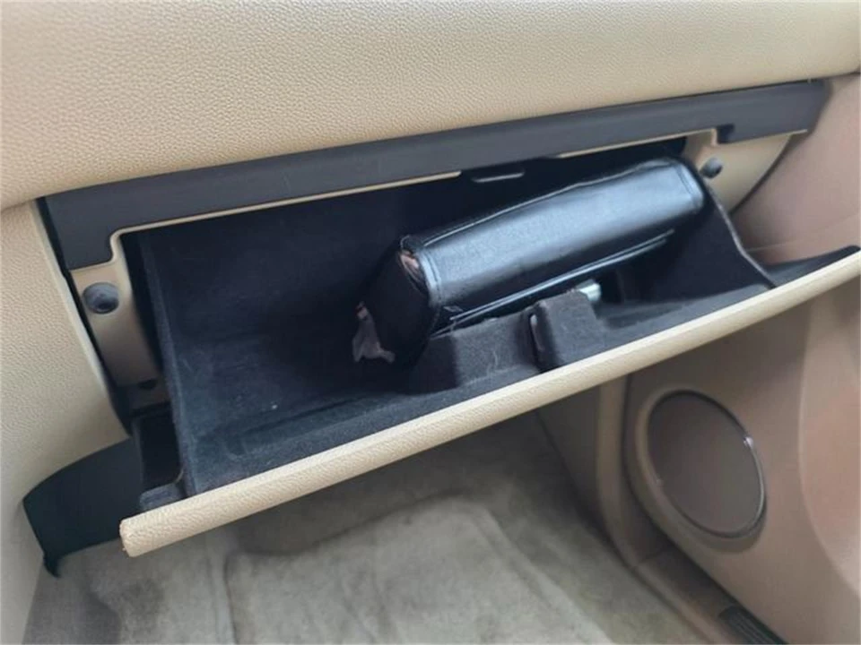 2011 Cadillac Escalade & EXT 3rd Gen - Image 24 of 31