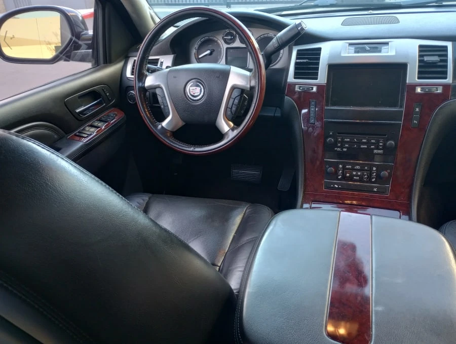 2011 Cadillac Escalade & EXT 3rd Gen - Image 7 of 20