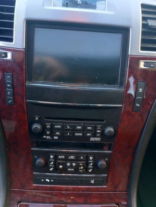 2011 Cadillac Escalade & EXT 3rd Gen - Image 10 of 20