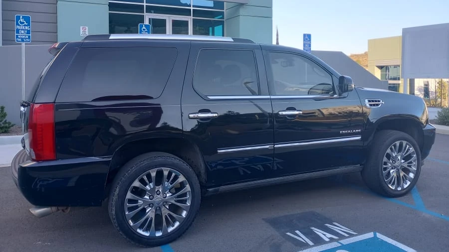 2011 Cadillac Escalade & EXT 3rd Gen - Image 3 of 20