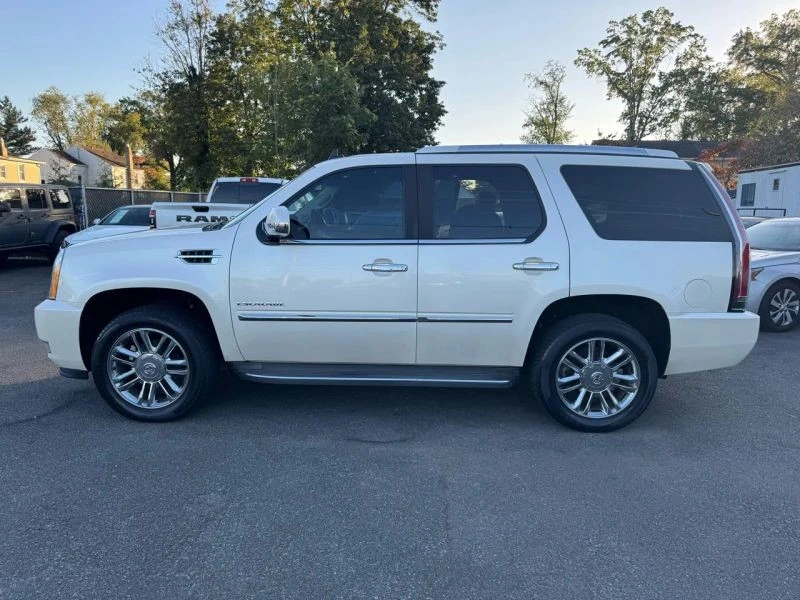 2011 Cadillac Escalade & EXT 3rd Gen - Image 4 of 12