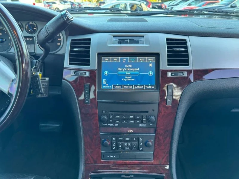 2011 Cadillac Escalade & EXT 3rd Gen - Image 11 of 12