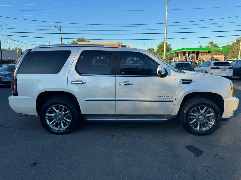 2011 Cadillac Escalade & EXT 3rd Gen - Image 8 of 12