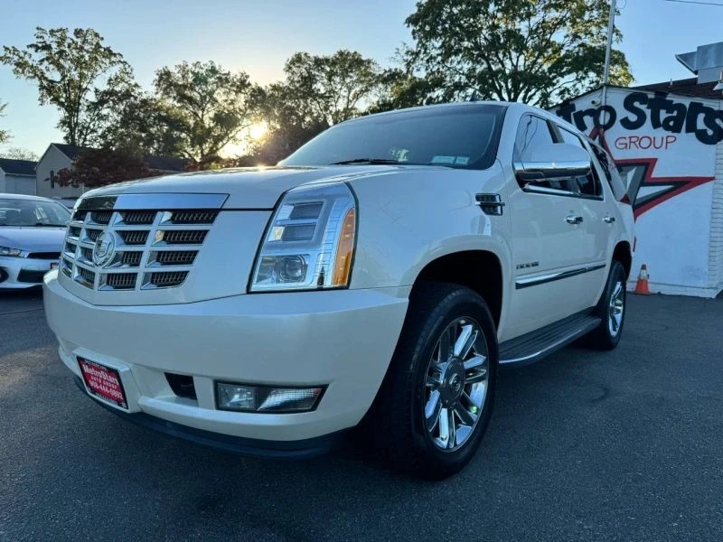 2011 Cadillac Escalade & EXT 3rd Gen - Image 3 of 12