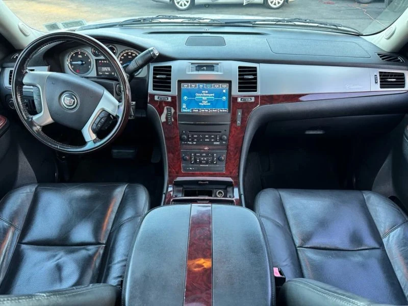 2011 Cadillac Escalade & EXT 3rd Gen - Image 9 of 12