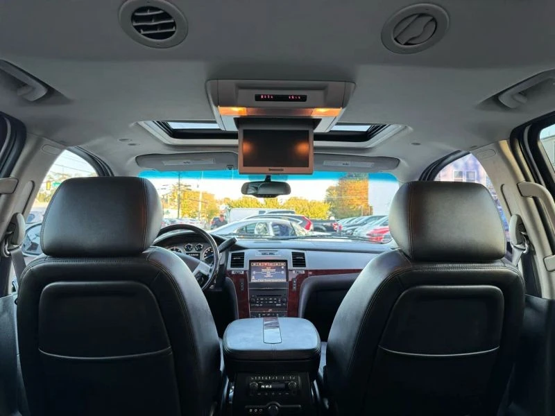 2011 Cadillac Escalade & EXT 3rd Gen - Image 12 of 12