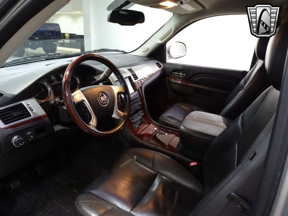 2011 Cadillac Escalade & EXT 3rd Gen - Image 21 of 21