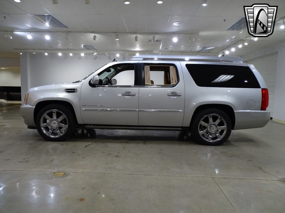 2011 Cadillac Escalade & EXT 3rd Gen - Image 4 of 12