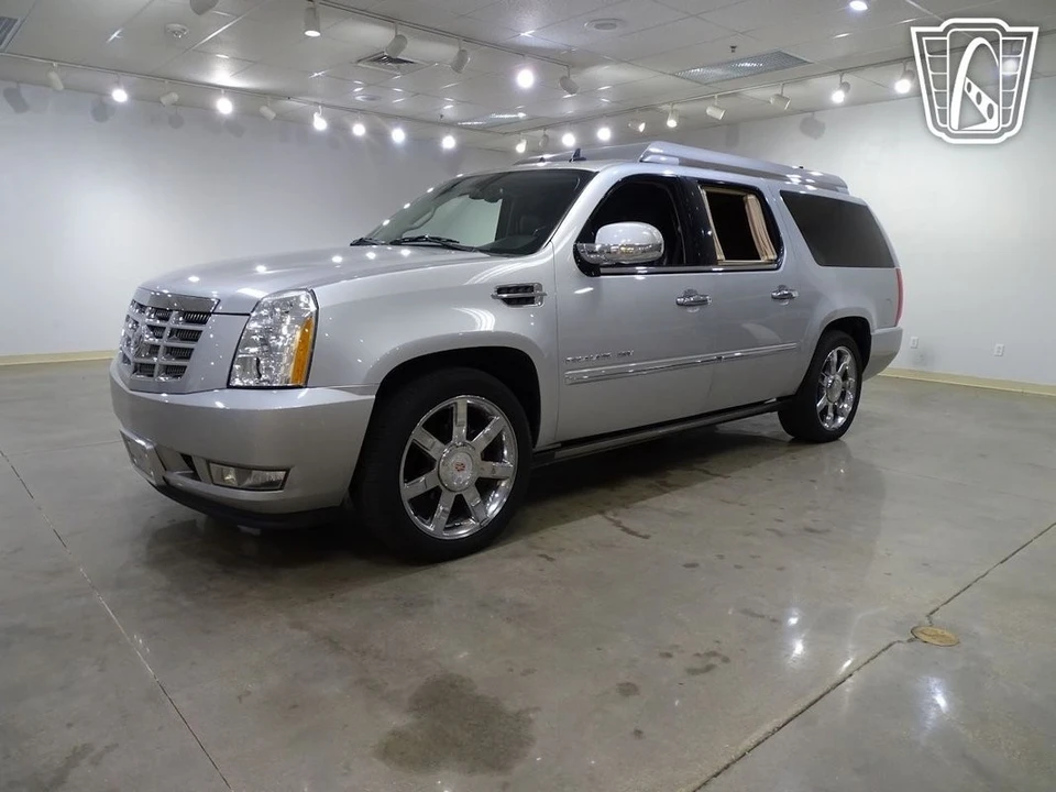 2011 Cadillac Escalade & EXT 3rd Gen - Image 4 of 21