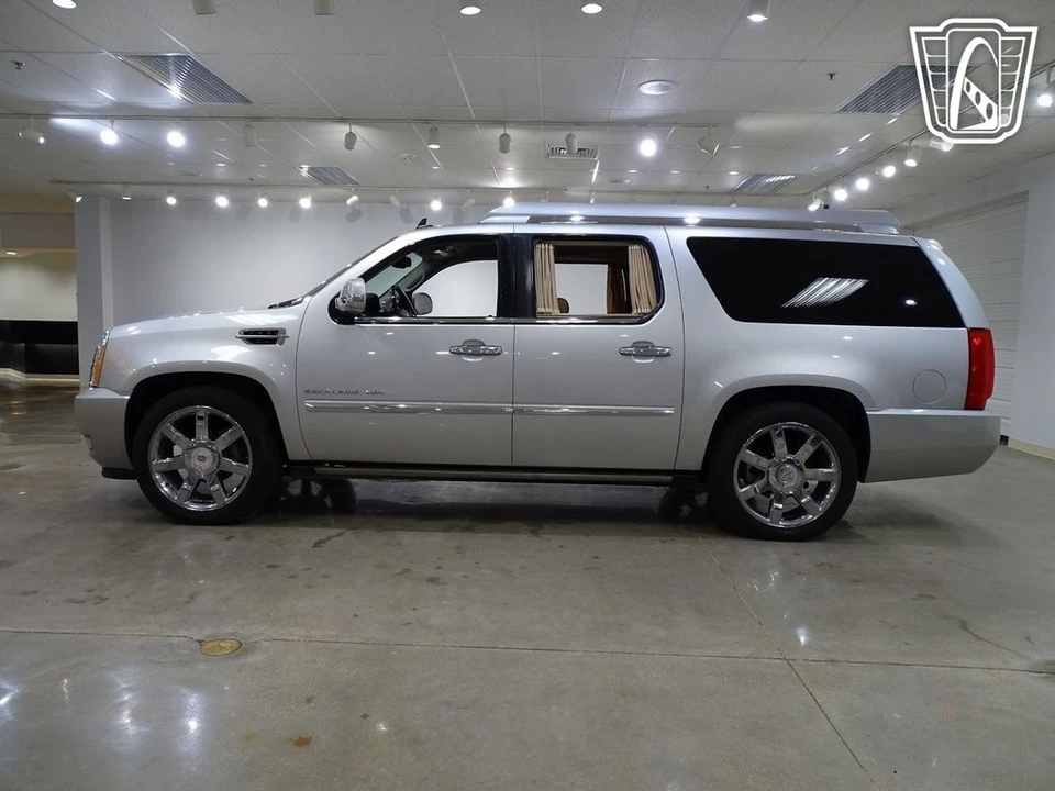 2011 Cadillac Escalade & EXT 3rd Gen - Image 10 of 21