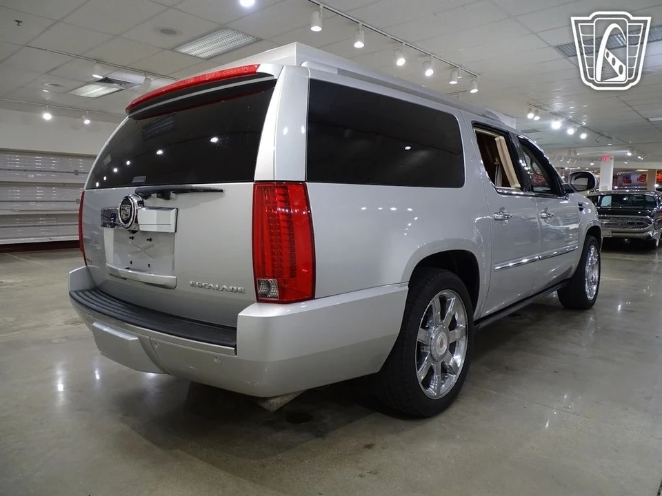 2011 Cadillac Escalade & EXT 3rd Gen - Image 19 of 21