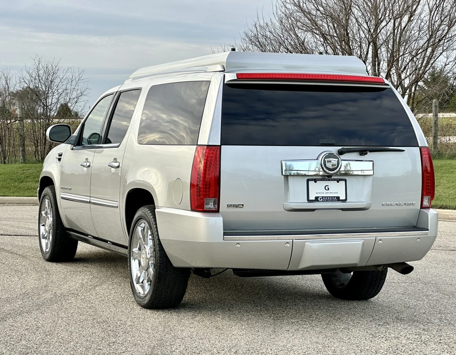 2011 Cadillac Escalade & EXT 3rd Gen - Image 8 of 31