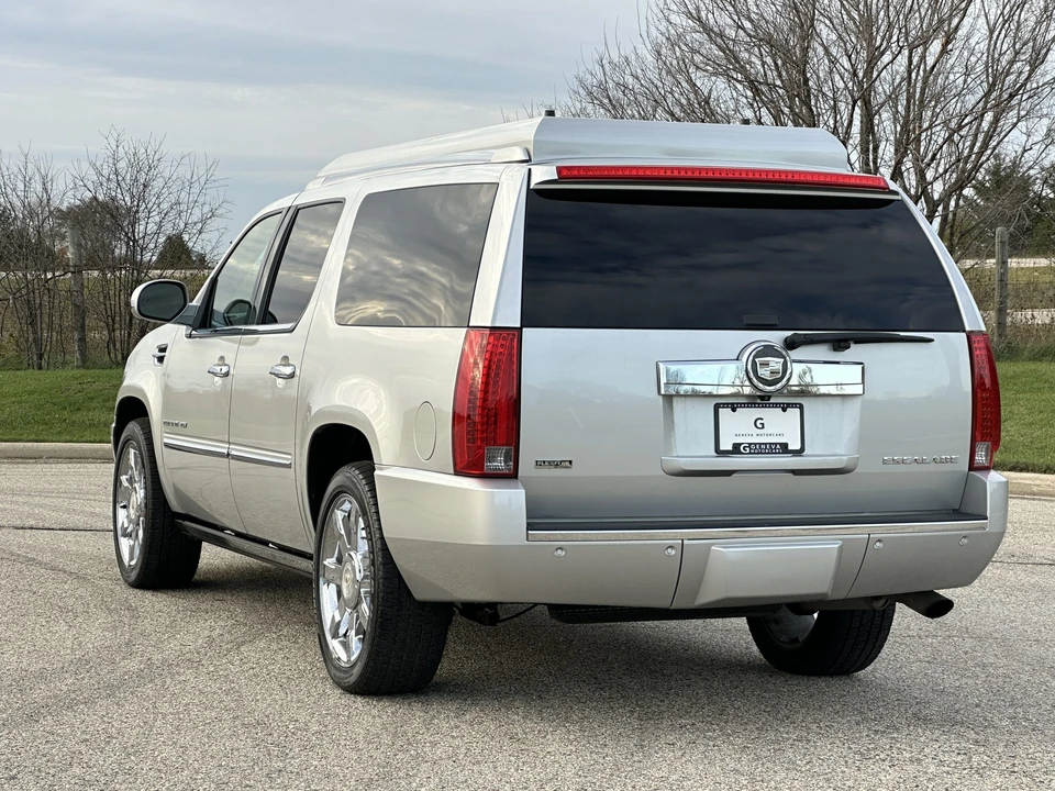 2011 Cadillac Escalade & EXT 3rd Gen - Image 9 of 31