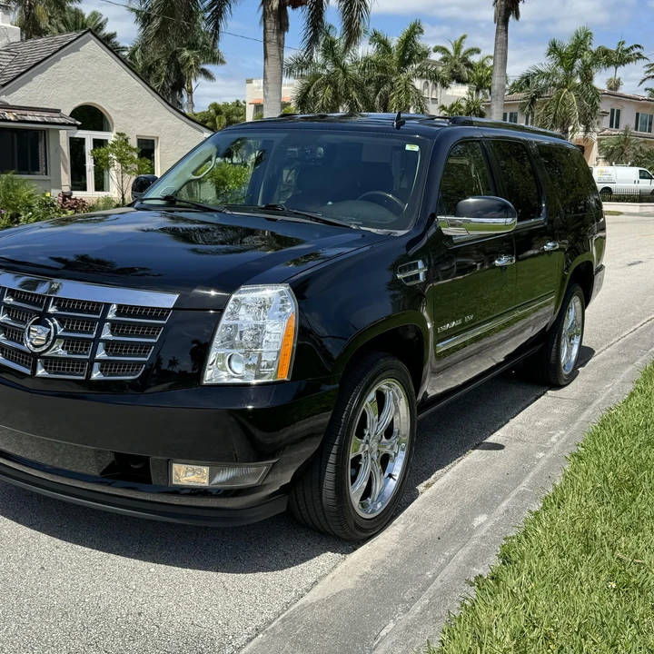 2011 Cadillac Escalade & EXT 3rd Gen - Image 5 of 12