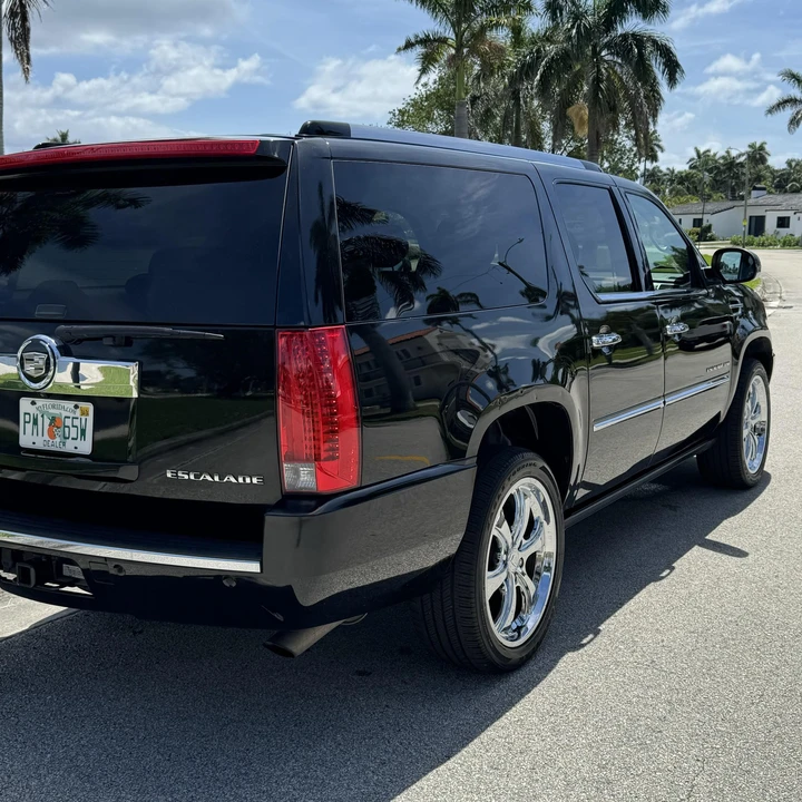 2011 Cadillac Escalade & EXT 3rd Gen - Image 11 of 12