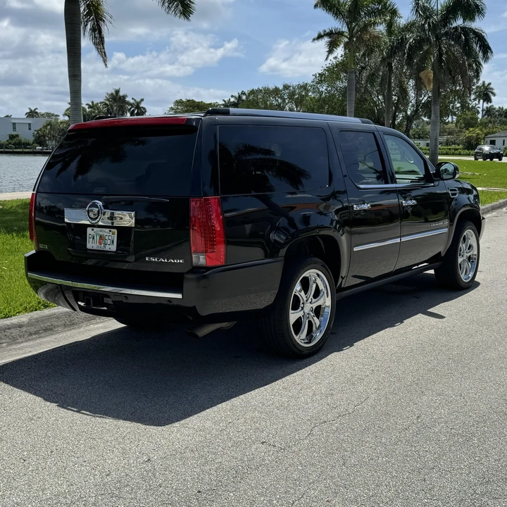 2011 Cadillac Escalade & EXT 3rd Gen - Image 12 of 12