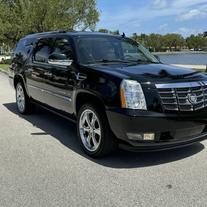 2011 Cadillac Escalade & EXT 3rd Gen - Image 3 of 12