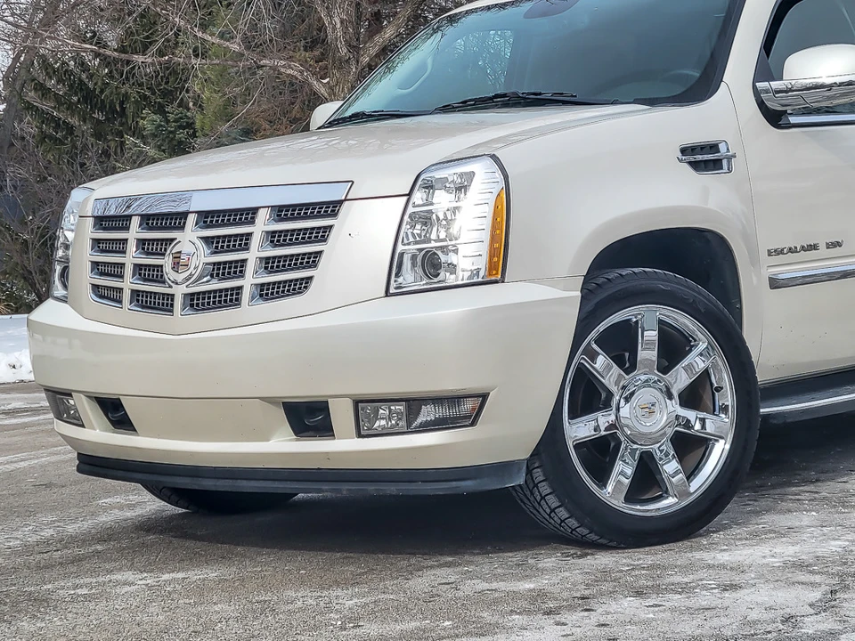 2011 Cadillac Escalade & EXT 3rd Gen - Image 14 of 31