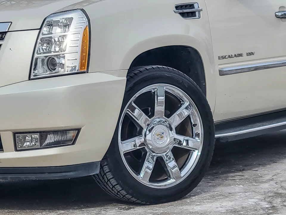 2011 Cadillac Escalade & EXT 3rd Gen - Image 15 of 31