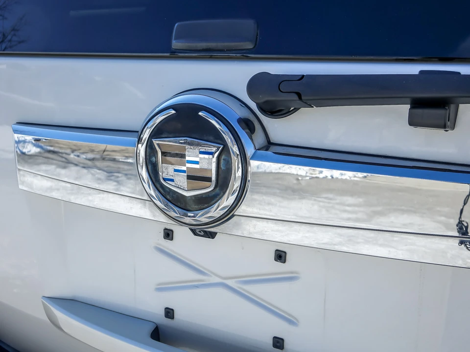 2011 Cadillac Escalade & EXT 3rd Gen - Image 26 of 31
