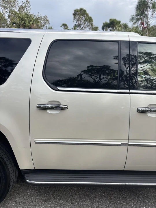 2011 Cadillac Escalade & EXT 3rd Gen - Image 21 of 31