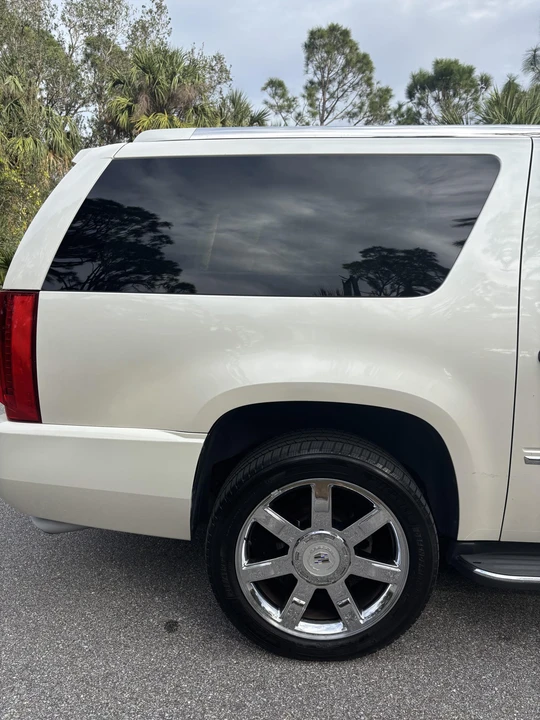 2011 Cadillac Escalade & EXT 3rd Gen - Image 20 of 31