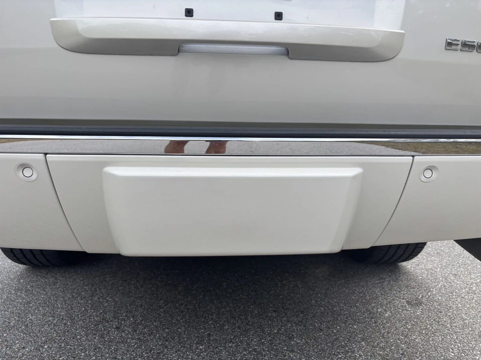 2011 Cadillac Escalade & EXT 3rd Gen - Image 18 of 31