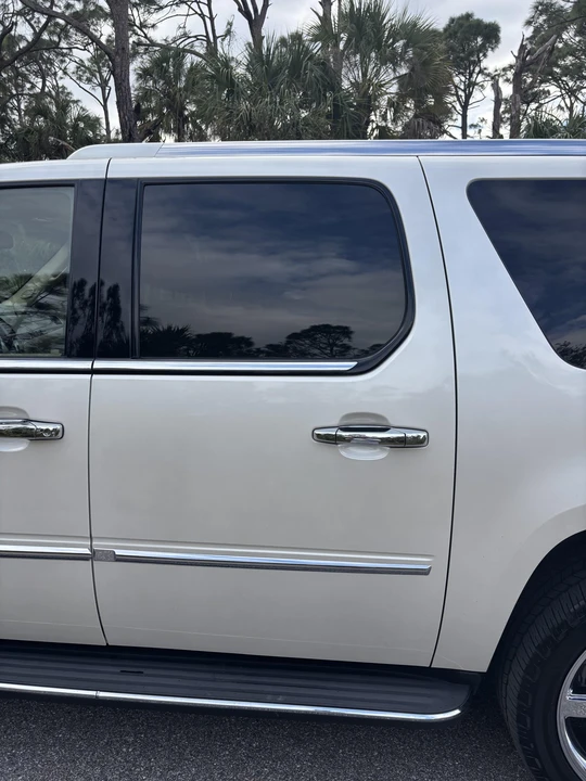2011 Cadillac Escalade & EXT 3rd Gen - Image 14 of 31