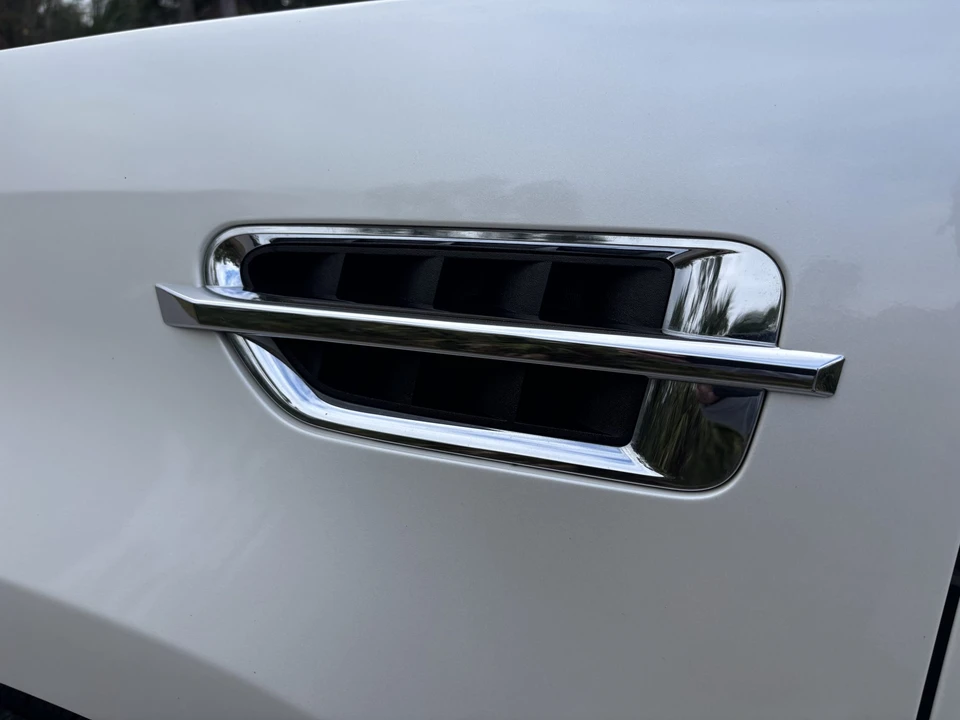 2011 Cadillac Escalade & EXT 3rd Gen - Image 11 of 31