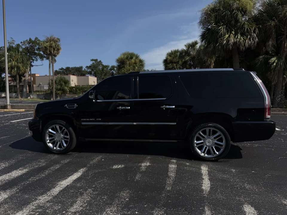 2011 Cadillac Escalade & EXT 3rd Gen - Image 12 of 31