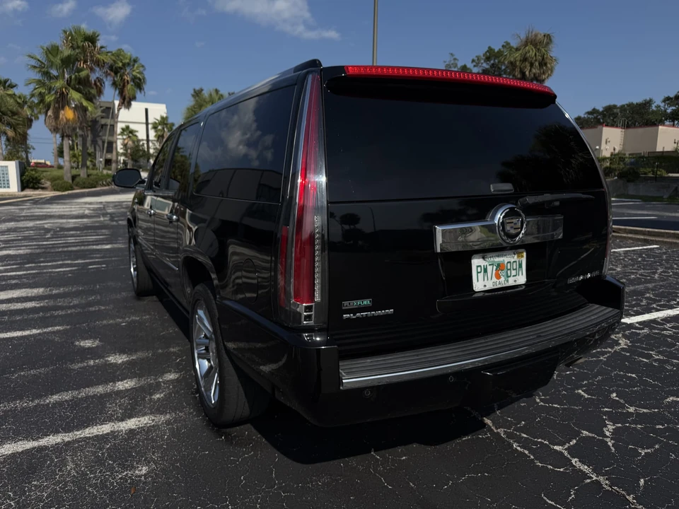 2011 Cadillac Escalade & EXT 3rd Gen - Image 17 of 31