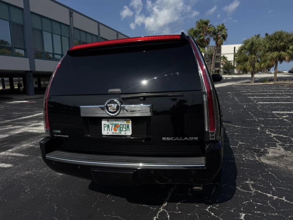 2011 Cadillac Escalade & EXT 3rd Gen - Image 22 of 31