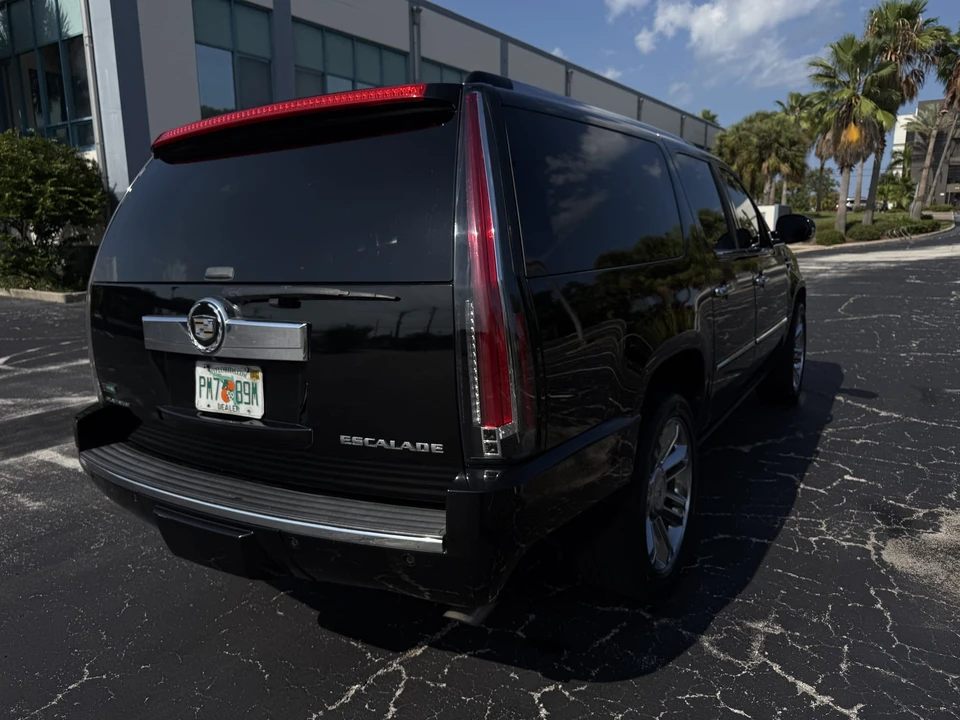 2011 Cadillac Escalade & EXT 3rd Gen - Image 23 of 31