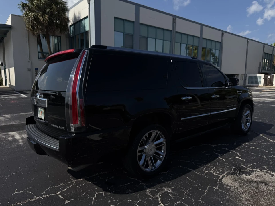 2011 Cadillac Escalade & EXT 3rd Gen - Image 25 of 31