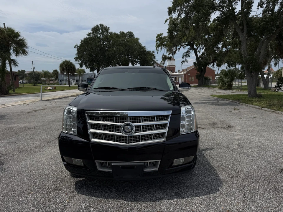 2011 Cadillac Escalade & EXT 3rd Gen - Image 29 of 31
